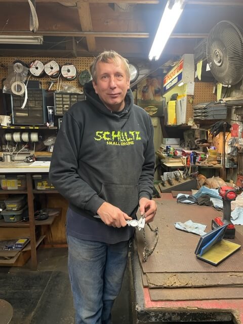 Steve, Mechanic